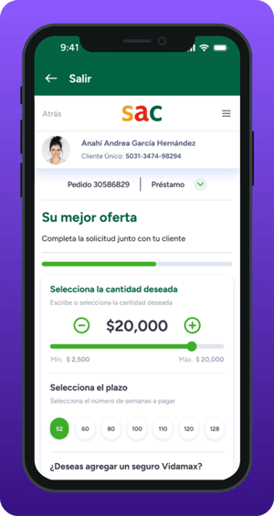 Pantalla de aplicación móvil de préstamos SAC. Muestra datos del cliente, monto seleccionado de $20,000 mediante control deslizante, opciones de plazo en semanas y avance del proceso de solicitud, con diseño en tonos verdes y blancos.