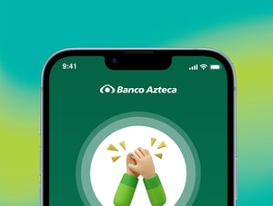 Dispositivo móvil ejemplificando el módulo de préstamos de Banco Azteca que fue rediseñado por UiX.