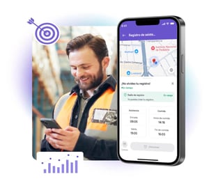 Persona con chaleco de seguridad usando un teléfono móvil en un almacén. La pantalla muestra una app de registro de asistencia con mapa, horario de entrada y salida. Íconos de objetivos y métricas acompañan la escena.